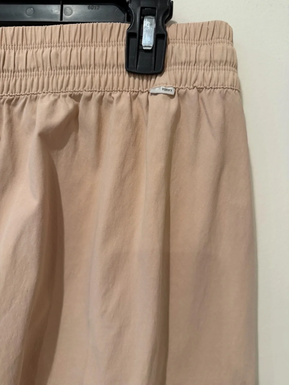 Vuori Scout Jogger Cargo Pants Tan Women’s Large Lightweight Hiking Athleisure
